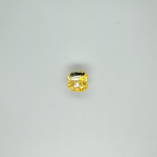 Yellow Sapphire (Pukhraj) 5.88 Ct Best Quality